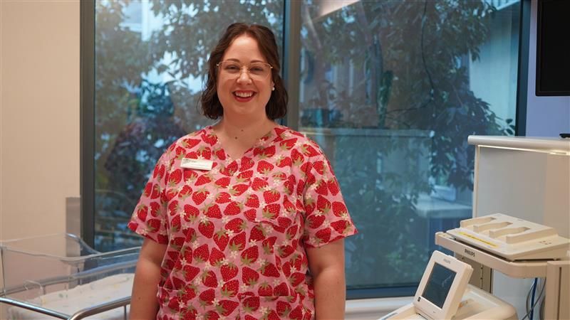 Midwife Kieri delivers performance of a lifetime in Townsville production